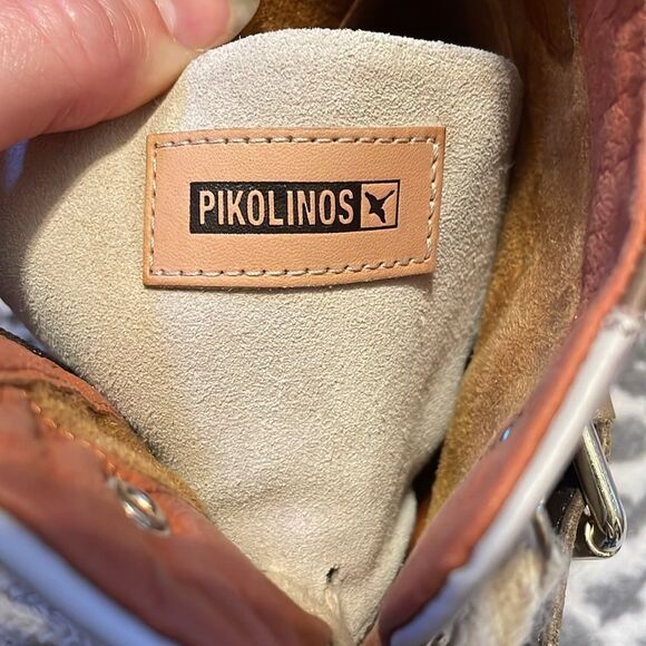 Pikolinos Aspe Lace Up Boots in Olive - Picture 8 of 13